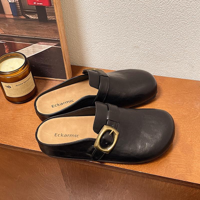 

Легкие новые ретро модные женские шлепанцы на плоской подошве с увеличением внутренней высоты весенне-осенние с закрытым носком коричневые 39 чёрный