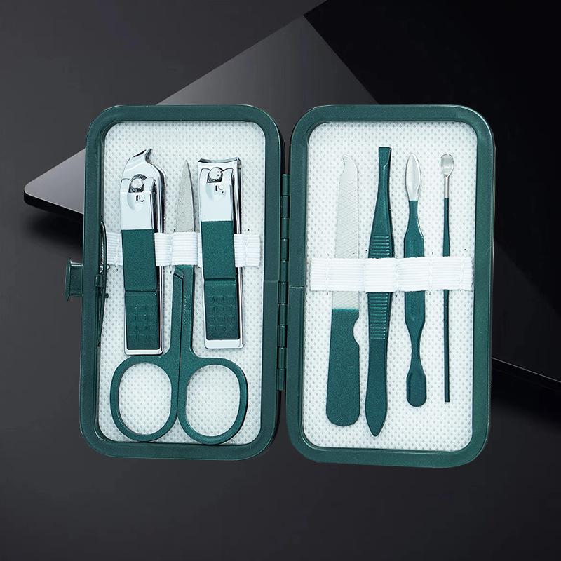 18-Piece Deep Emerald Beauty Set: Manicure, Eyebrow & Foot Care