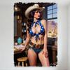 Rustikales Western Pin-Up Cowgirl Blechschild, Pinup Cowgirl in Werkstatt mit Wüstenlandschaft, Vintage Kunst für Man Cave Bar Café