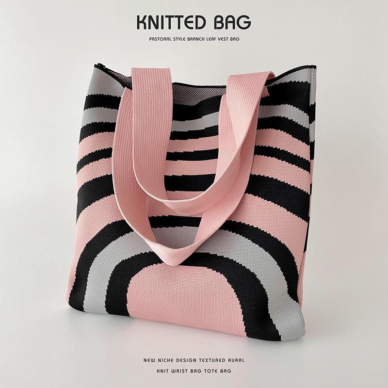 Niche Pink Semicircle Knitted Shoulder Bag: Large Capacity Tote for Women