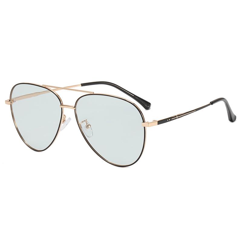 Men Photochromic Polarized Sunglasses Driving Fishing Chameleon Glasses Change Color Sun Glasses Classic Pilot Eyewear UV400