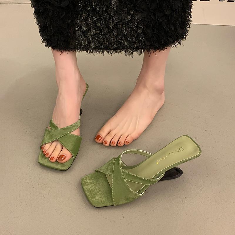 Sandals women's summer wear new square head thick heel cool slippers niche temperament versatile open-toed sandals