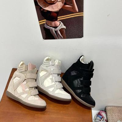 Neue Damenschuhe mit Innensohle zur Erhöhung der Körpergröße, High-Top, Colorblock, Runde Zehenpartie, Flache Sohle, Lässige Schuhe, Vielseitige Klett-Sneaker für Damen