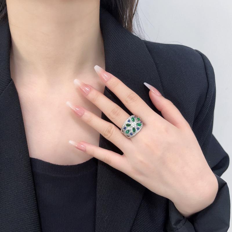 

Exaggerated Luxury Ring Female Imitation Colored Treasure Retro Style Shining Diamond Index Finger Ring Creative Hand Jewelry No. 6