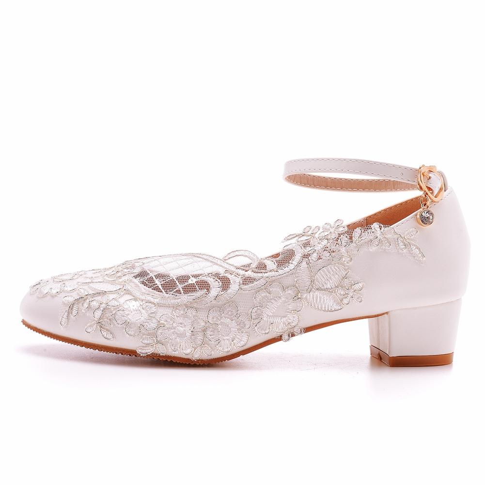 Crystal Queen Moda 3CM Tacchi Bassi Cinturino alla Caviglia Donna Scarpe da Festa Danza Matrimonio Pizzo Bianco Scarpe a Punta Donna
