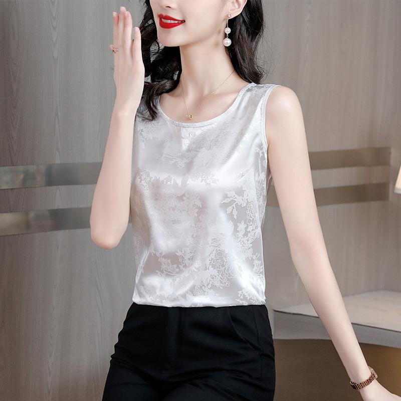 Large Size Fashion Stylish and Beautiful Top Spring New Style Bottoming and Temperament Suspender Vest