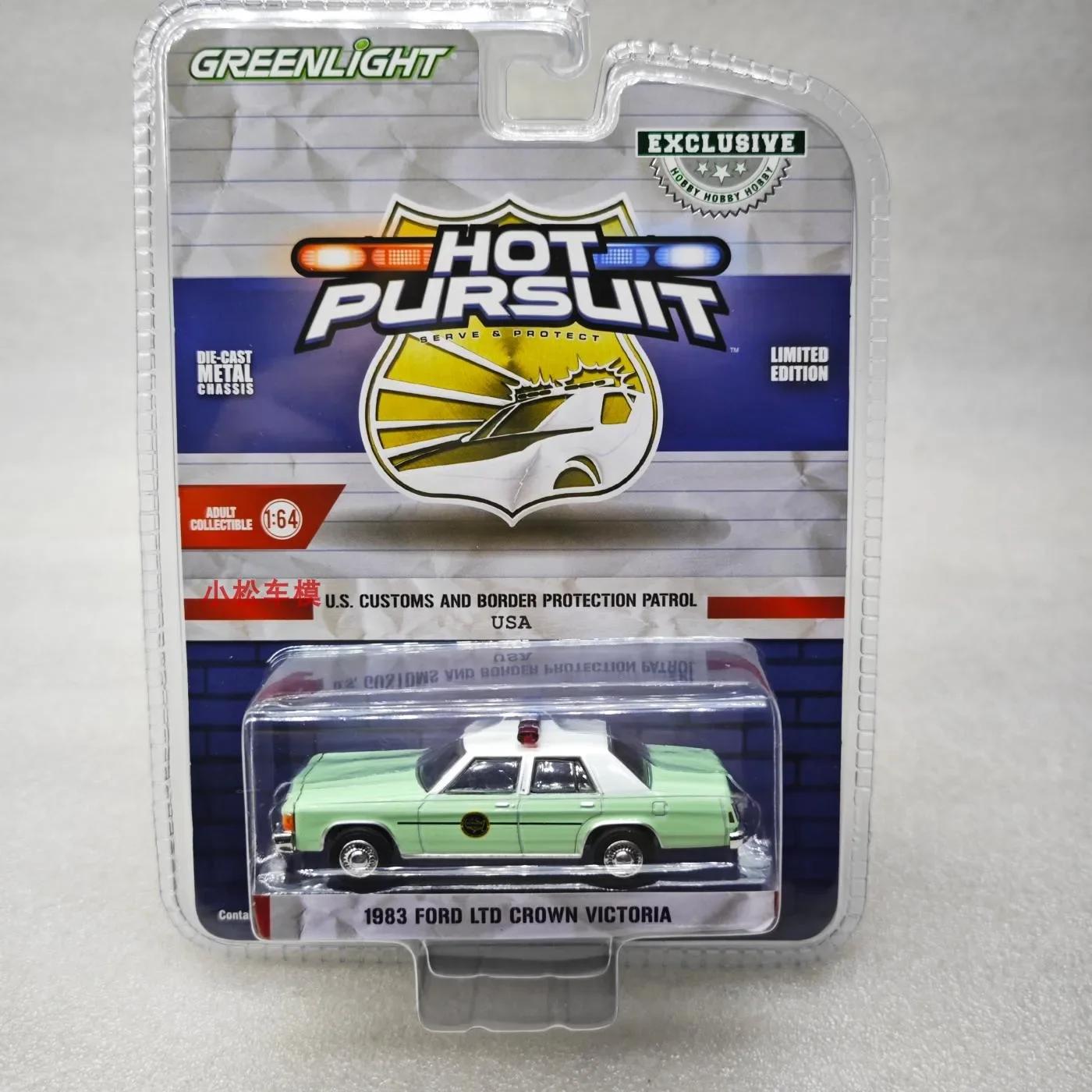 

GreenLight 1:64 1983 Ford LTD Crown Victoria High Simulation Alloy Car Model Collectible Toy Gift Souvenir Display Ornament