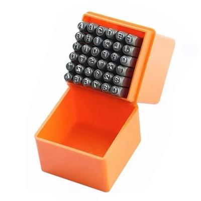 Conjunto de carimbos de aço com 37 peças, 26 letras, 9 números, 1 símbolo, 1 carimbo de couro portátil em formato de coração