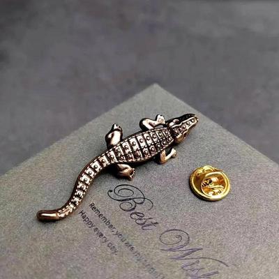Metall-Krokodil-Brosche, Retro-Gold-Serie, Anzug, Hemd, Jacke, Mantel, Kragennadel, modisch, fortschrittlicher Sinn, Kleidungszubehör, Pin, Geschenke