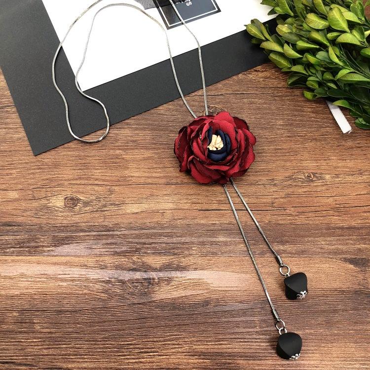 Fashion Temperament Simple Necklace Female Flower Crystal Diamond Decoration Long Sweater Chain Versatile Clothing Accessories