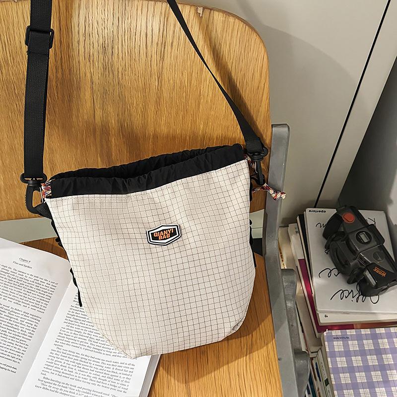 Women's Summer New Large-capacity Outdoor Travel Shoulder Bag Summer Messenger Small Bag Nylon Bucket Mobile Phone Bag