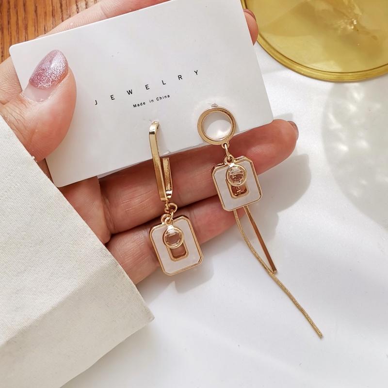 1 Pair Fashion Statement Earrings New Design Gold Plating Asymmetrical Drop Earrings For Girls Ladies Gifts