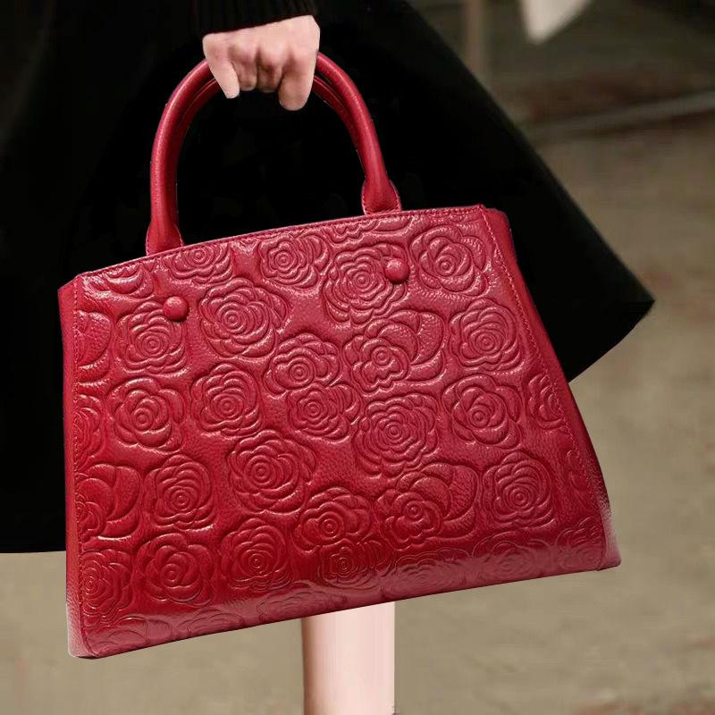 Ladies  Fashionable Genuine Leather Camellia Flower Handbag With Large Capacity Retro Business