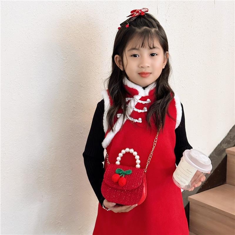 Stylish Red Pearl Bow Kids Bag Chic Fashionable Chain Wallet For Girls Perfect For Everyday Use