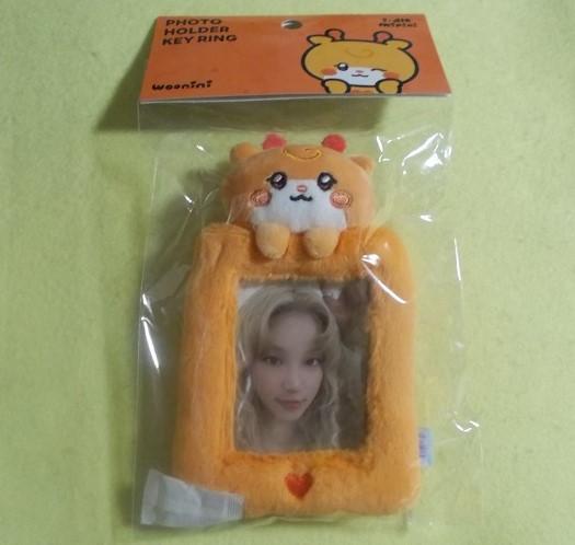 

[USED] i-dle Ugi fluffy photo holder key ring minini authentic product