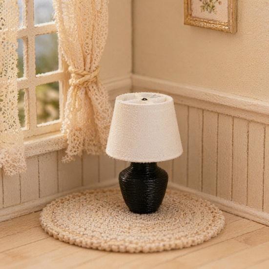 Lámpara de Mesa en Miniatura, Pequeña Lámpara Retro de Mesita de Noche, Mini Lámpara de Escritorio para Mansión de Muñecas a Escala 1/12, Dormitorio en Miniatura