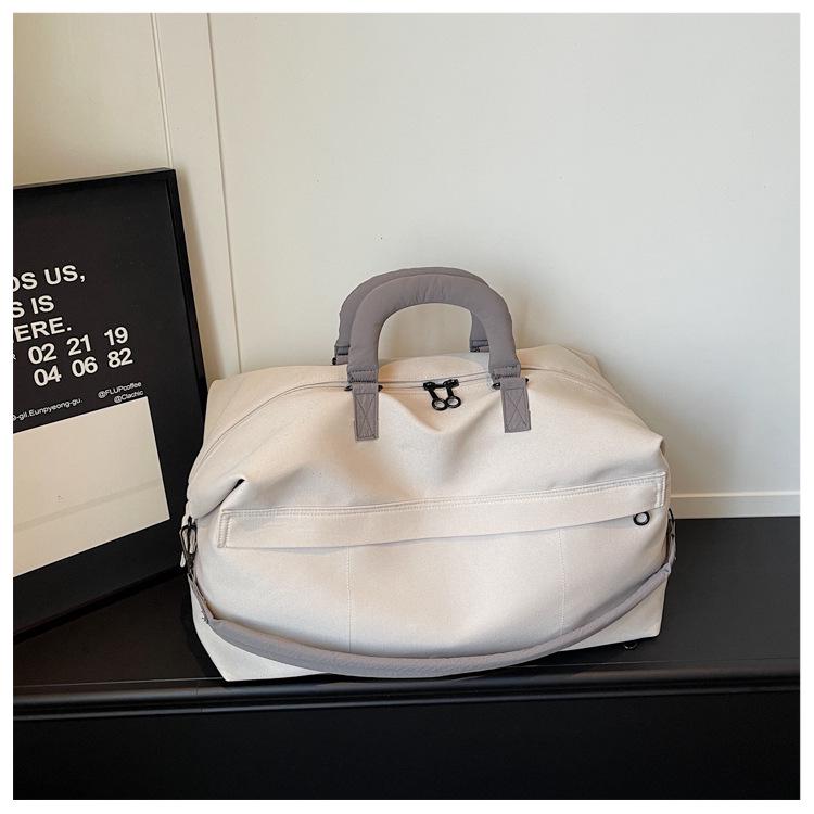 Women's Lightweight Carry-On Travel & Sports Bag - Large Capacity