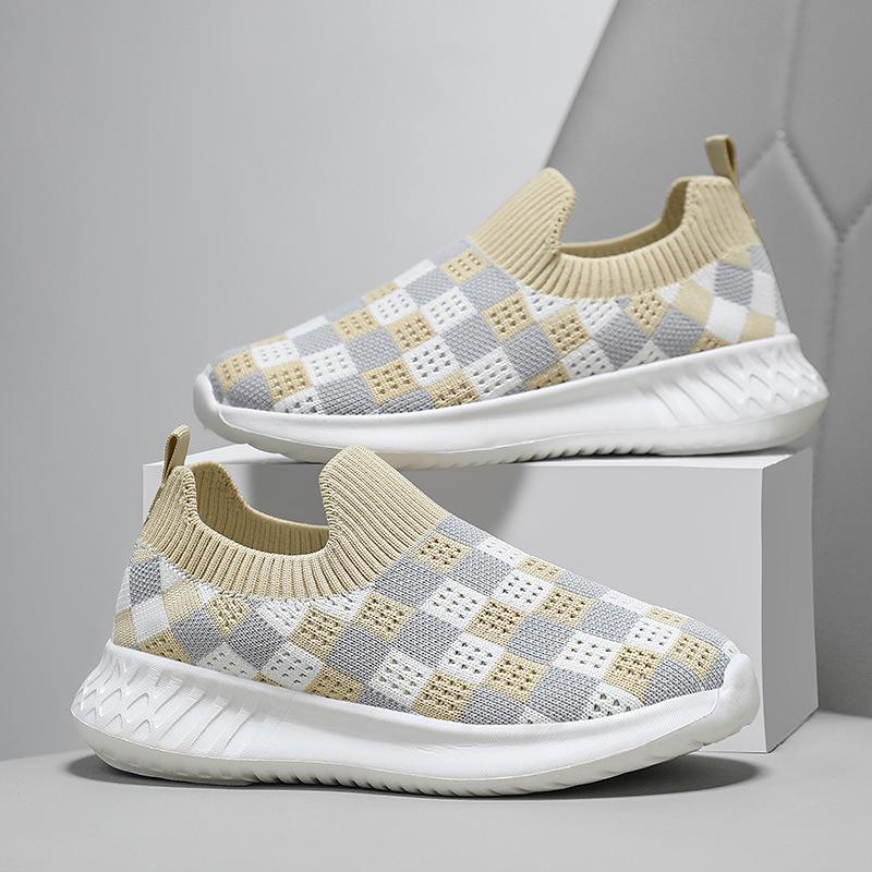 Casual shoes soft-soled one-pedal fly-woven shoes medium and large boys and girls sports shoes
