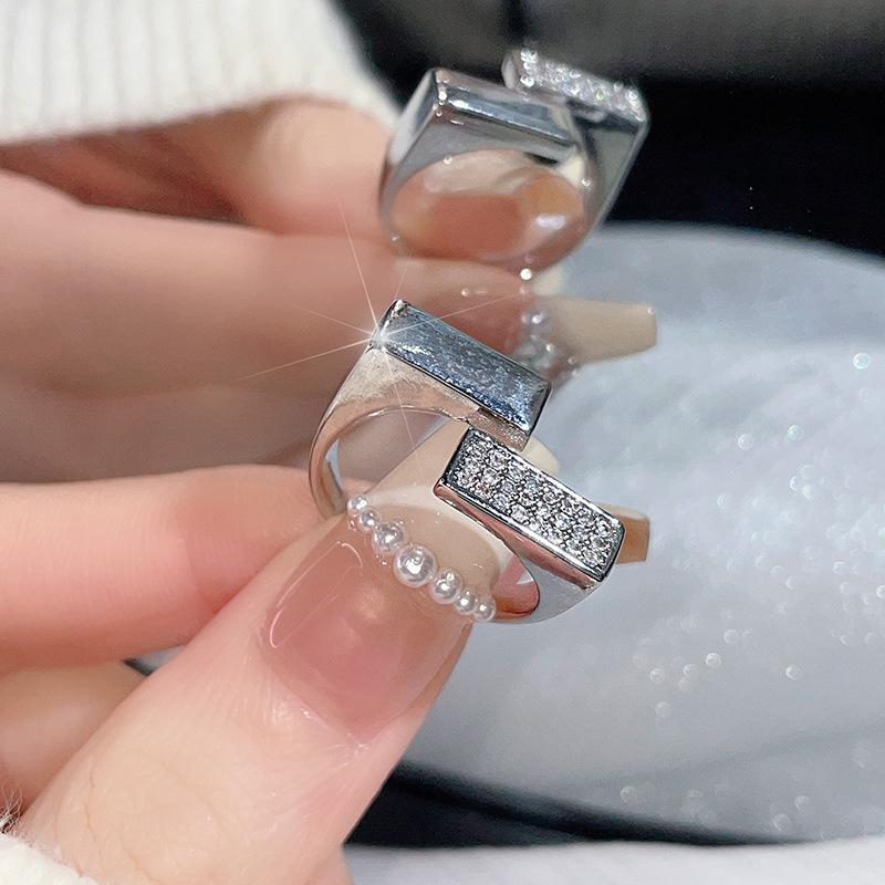 Nische Design Sense Dark Series Offener Ring Kalter Wind Mode Persönlichkeit High Sense Ring Frau