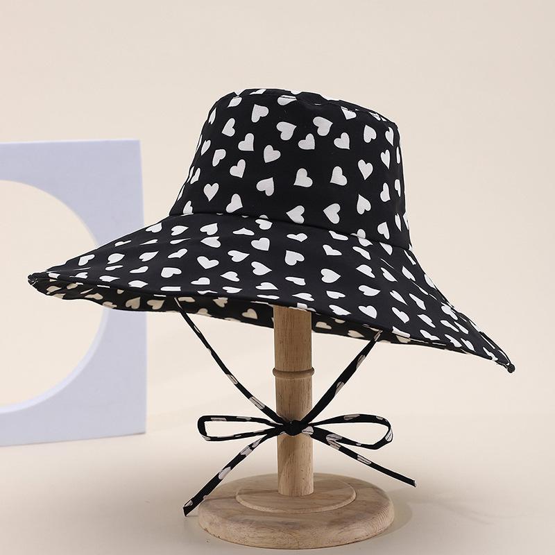 

Women s Foldable Heart Print Bucket Hat Casual Sweet Fisherman Cap with Rope Bow Summer Sunshade Hat 56-58cm чорний