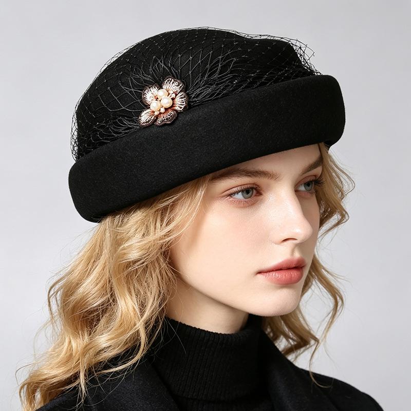 Hepburn-Stil elegantes Netz-Perlen-Baskenmützen-Hut Herbst und Winter Australische Wolle Society-Mädchen Hut