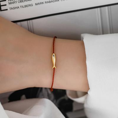 Rotes Fischarmband für Frauen, süßer Fisch, blaue Schnur, verstellbares Armband, handgefertigter Schmuck, minimalistischer ethnischer Schmuck