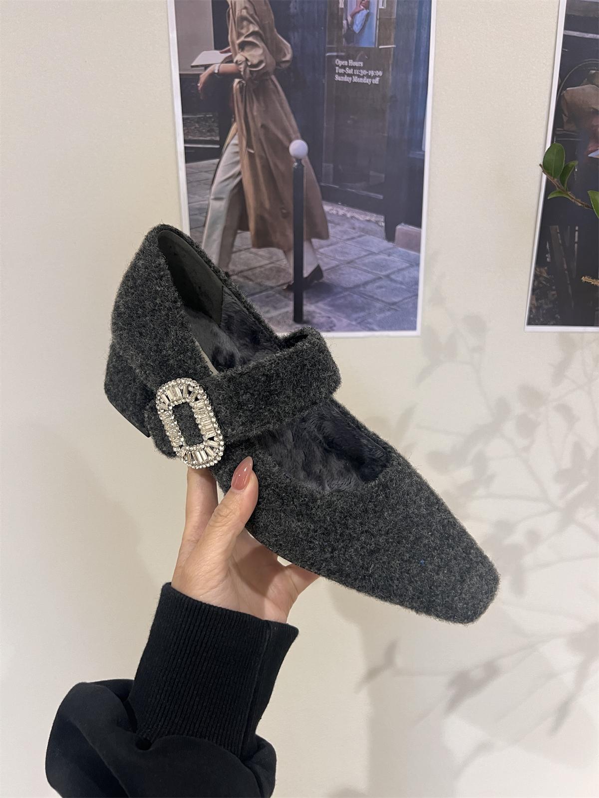 

Туфли Мэри Джейн на толстом каблуке, плюшевые, пушистые, женские туфли, осенне-зимние туфли под юбку, одинарные туфли со стразами 40