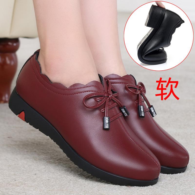 Middleaged and elderly mother shoes softsoled flatsoled elderly shoes mother shoes single shoes women's shoes middleaged women's leather shoes