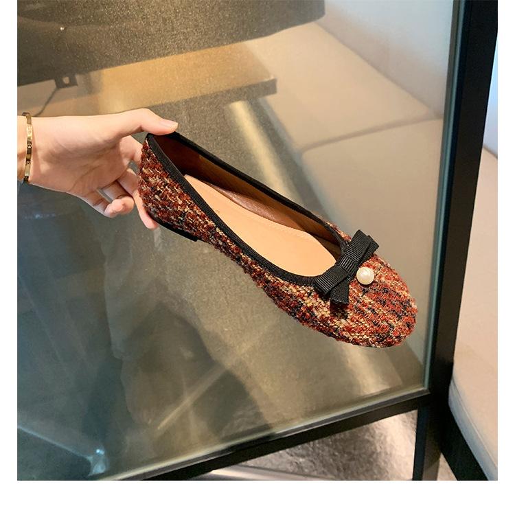 Grape Mother Has the Same Temperament, Round Head Pearl Bow, Small Fragrant Style, Flat Bottom, Shallow Mouth, Commuting Single Shoes, Women