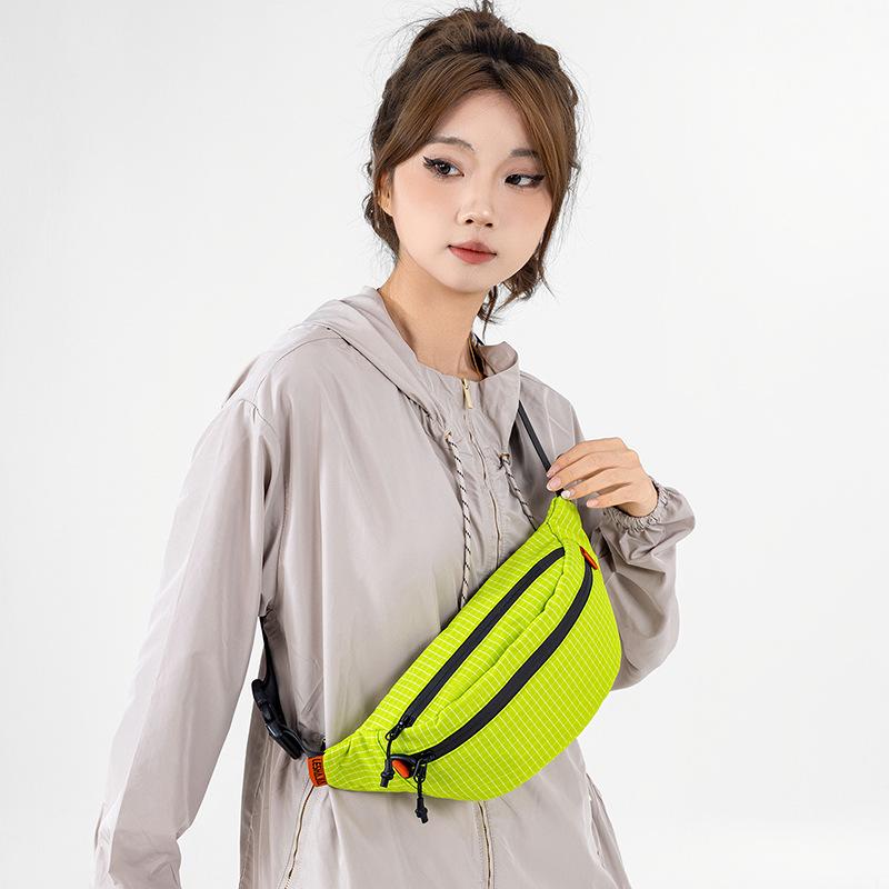 Outdoor Sports Lightweight Breast Bag Men's and Women's Trendy Brand Fashion Travel Shoulder Messenger Bag Large Capacity Leisure Sports Breast Bag