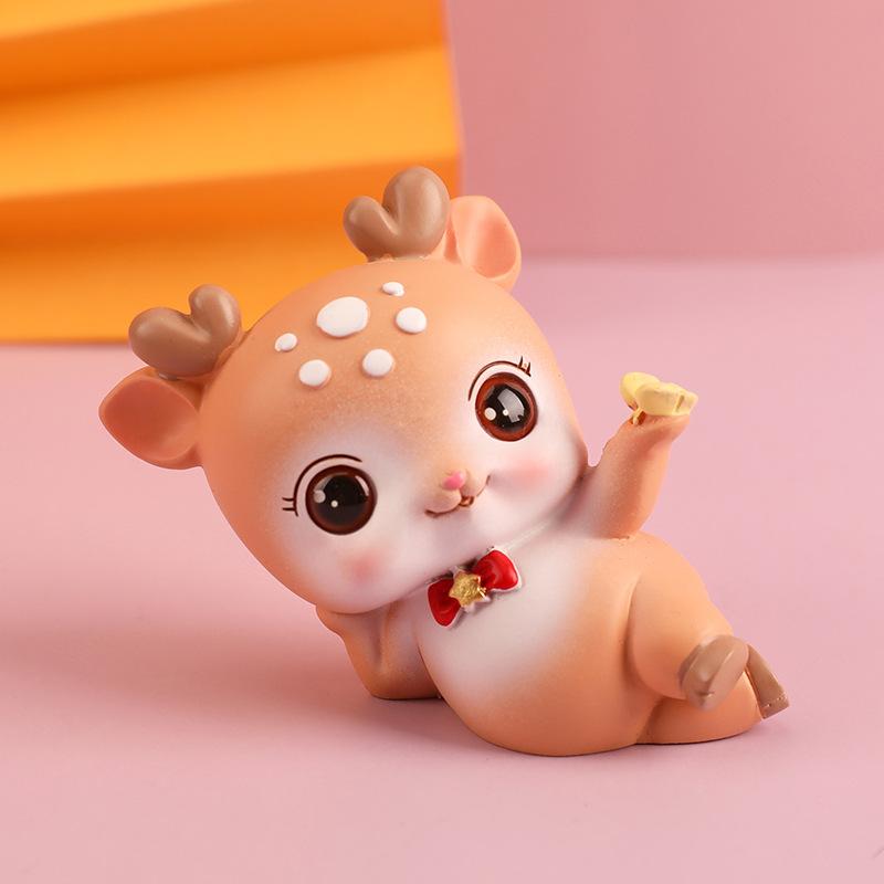 Cute Resin Deer Figurines with A Heart Full of Girlishness, Home Figurines, Student Gifts and Car Figurines
