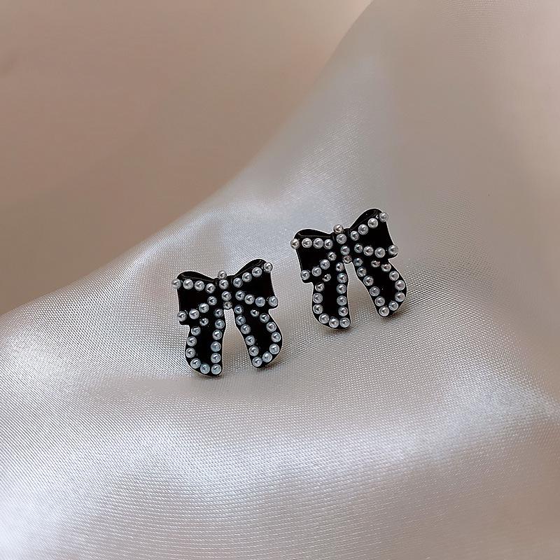 Elegant Gold-Plated Black Zircon Stud Earrings - Niche Design for a Luxurious Fashion Statement