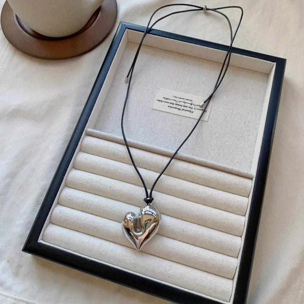 Adjustable Chain Choker Simple Large Love Heart Pendant Necklace for Women Fashion Zircon Gifts