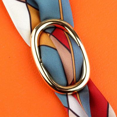 Elegant Gold Oval Scarf Clip: Versatile High-End Buckle for Women