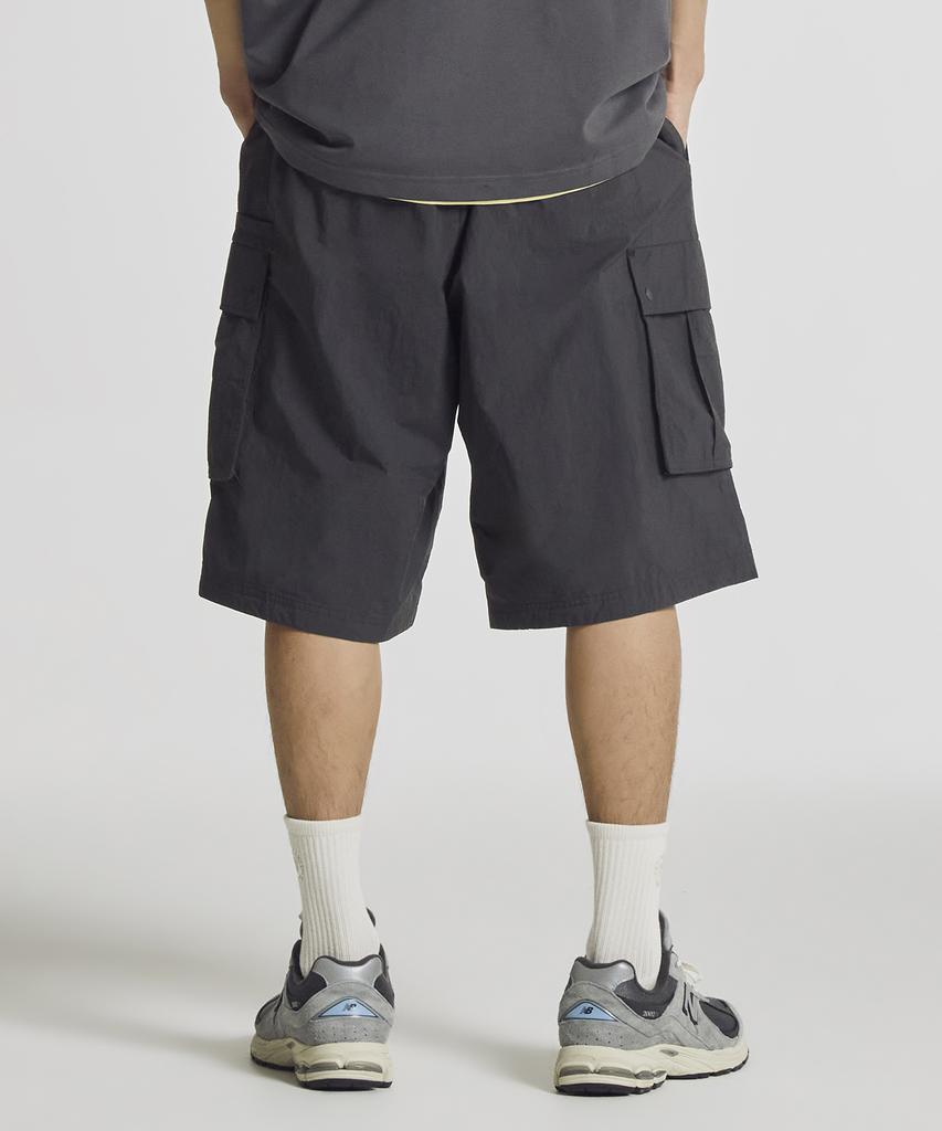 Nyuballanseu Nbnvg21513 / Uni Frozen Cotton-Like Cargo Knee-Length Bermuda Shorts (Charcoal)
