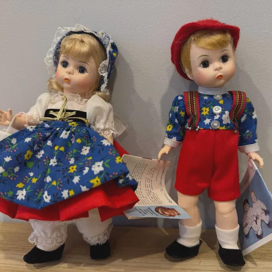 

Мадам Александр Долл
