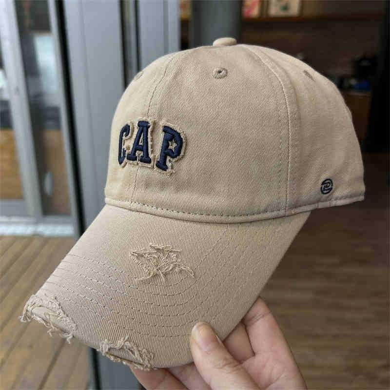 Stylish Embroidered Letter Baseball Cap In Cotton With Curved Brim And Sunshade For Adults