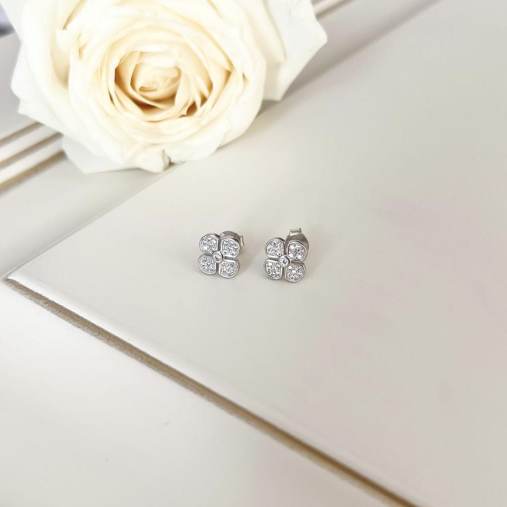 Stříbrné náušnice s kubickými zirkony (2143680)