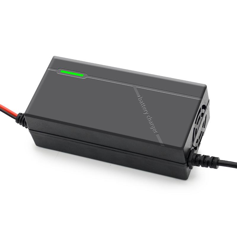 Smart Fast Charger 48V LiFePO4 ABS Mobile Scooter Battery Charger 10A Electric Bike Charger 54.6V/58.8V/54.75V Charging Options EU чёрный