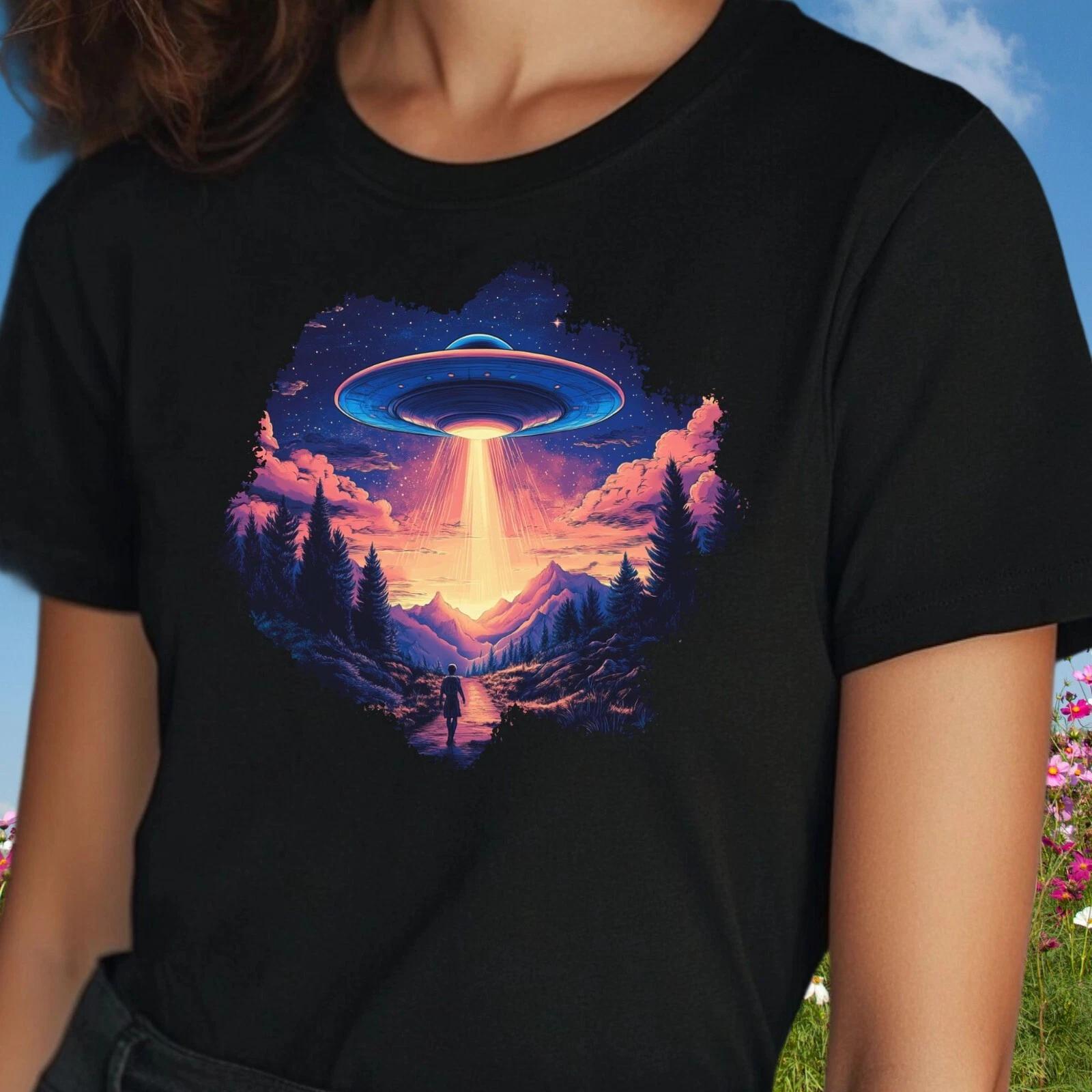 Women s UFO Alien Invasion Motif Cotton T-Shirt M