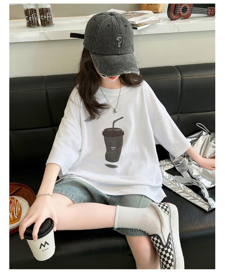 Girls' Summer Short Sleeved T-shirt Set 2026 New Korean Version Stylish Little Girls' Summer Denim Shorts Two-piece Set
