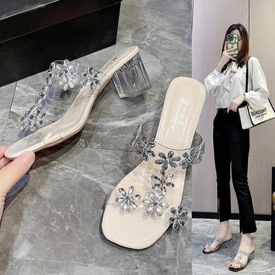Zapatos de tacón alto con flor de pedrería 2025 verano tono de piel tacón grueso zapatos de cristal celebridad de internet de una palabra transparentes chanclas de tacón alto mujer