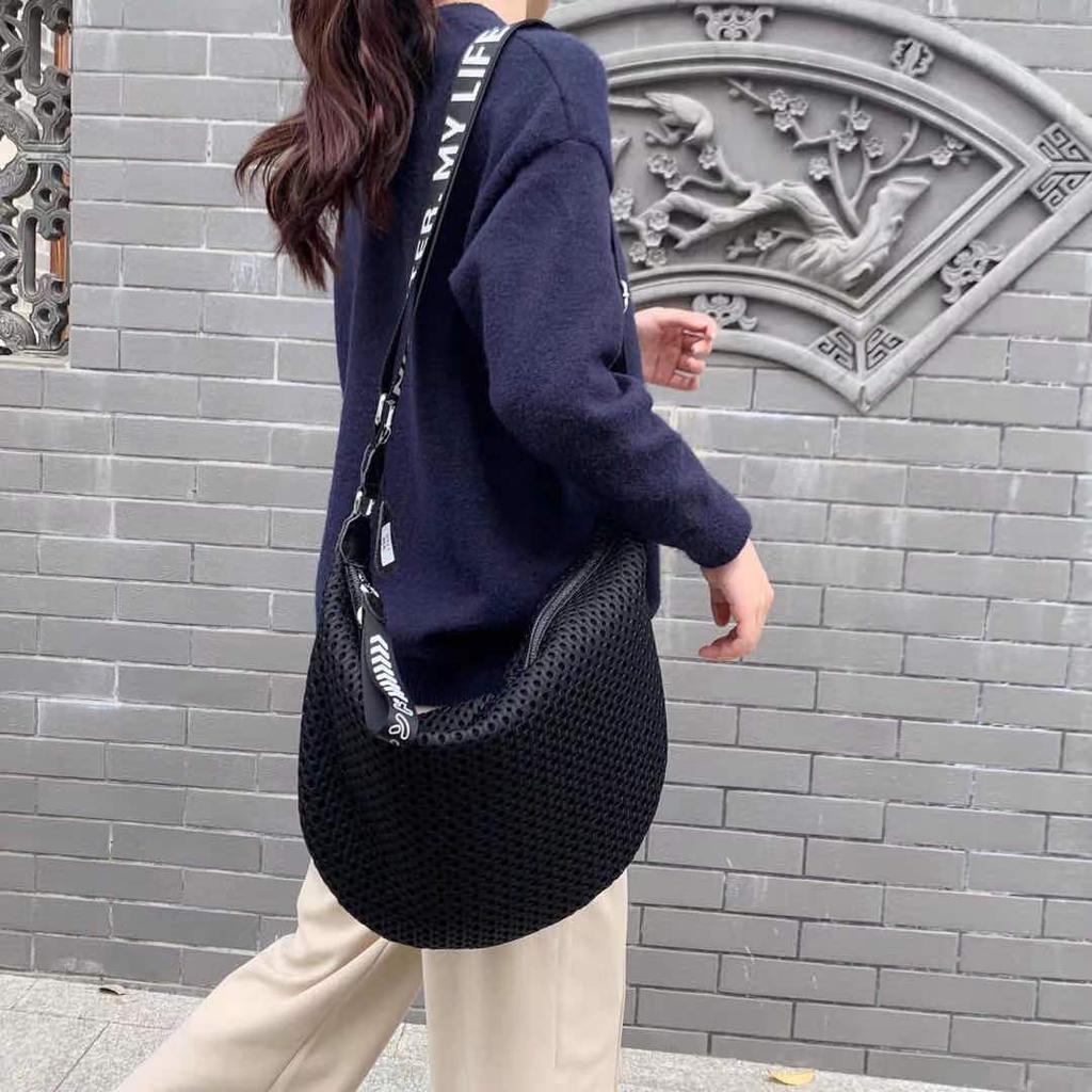 New Women's Bag Mesh Shoulder Messenger Bag Casual Lightweight and Large-capacity Travel Bag for Women