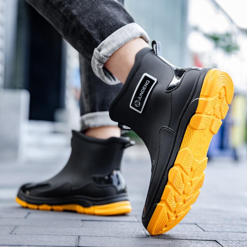 Couple Rain Shoes Men's and Women's Summer Short Tube Water Shoes Waterproof and Non-slip Outdoor Wear-resistant Sea Rain Boots