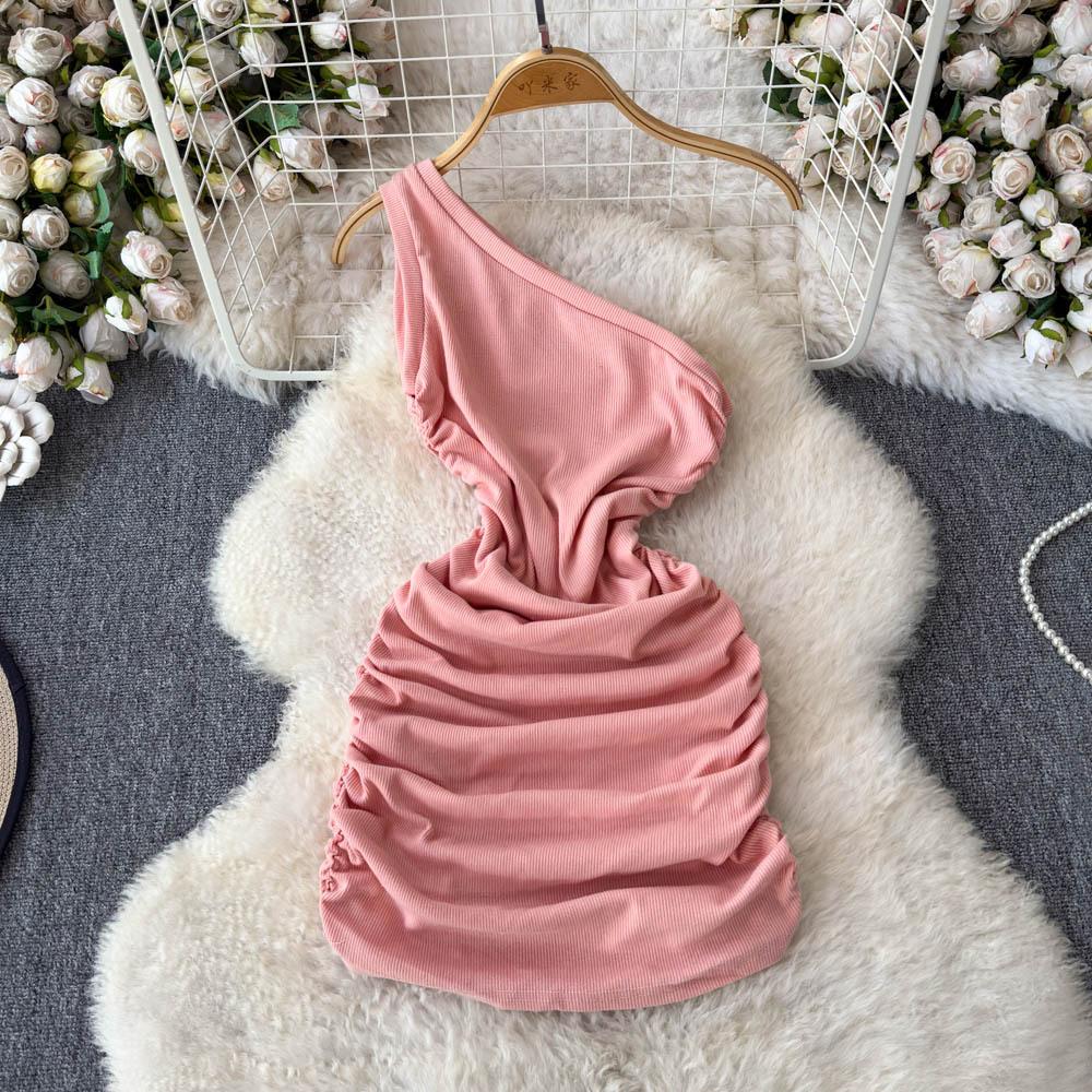 A Slanted Collar Dress for Spring Slimming and Shaping Women's Wear