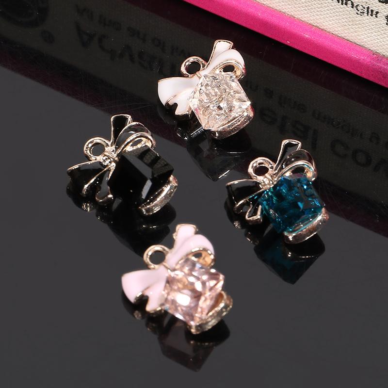 

Engood 100Pcs Cube Center Bow Pendant Buttons for Sweater Chain Earrings Decoration DIY Hair Sewing Trim & Embellishments Craft