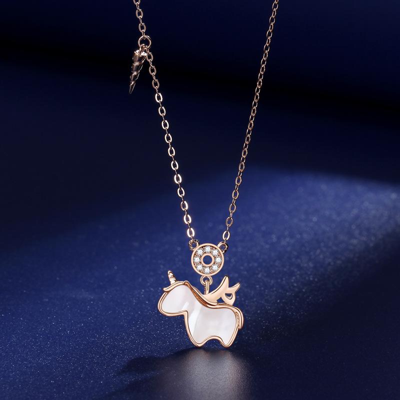 

Ожерелье с единорогом в стиле «мечта-приключение», женская ниша, креативная, изысканная, универсальная, белая ракушка, подвеска