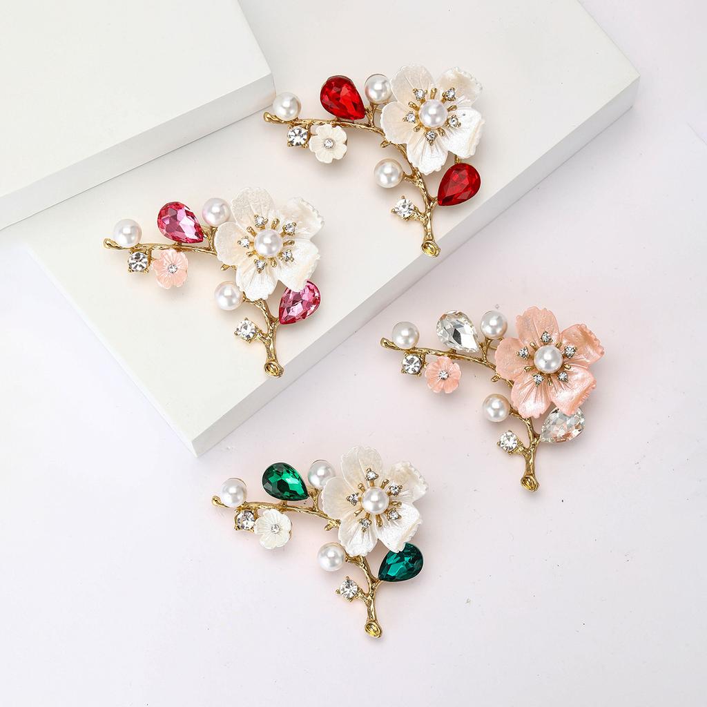 Boutique Alloy Rhinestone Large Plum Blossom Brooch Classical Temperament Women'S Clothing Corsage Jewelry Pin