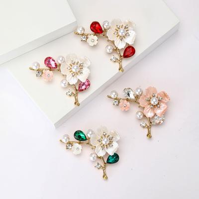 Spilla Boutique in Lega Strass Grande Fiore di Pruno Temperamento Classico Abbigliamento da Donna Corsage Spilla Gioiello