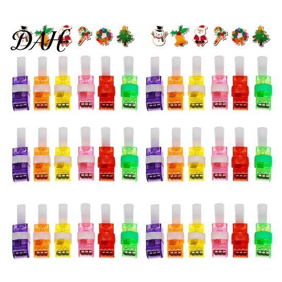 Light Up Finger Rings Christmas Projector Light, Mini Patterns LED Toy for Kids, Tree Party Supplies Ring Projection Xmas Portable Gadgets